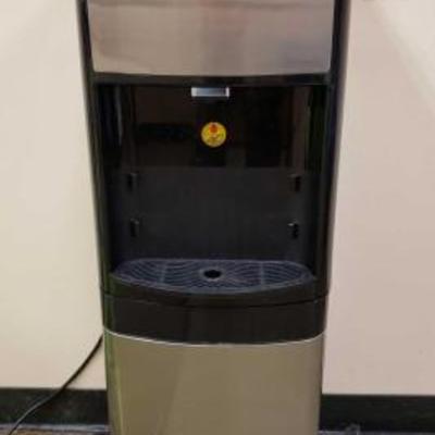 #16472 â€¢ Water Dispenser With Cup Holder