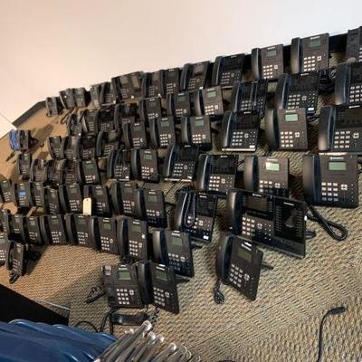 #15518 â€¢ Huge Lot Of Sangoma Office Phones