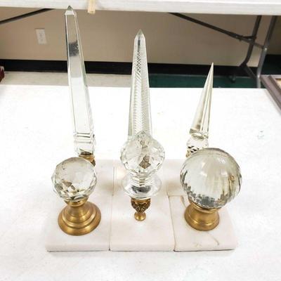 
#678 â€¢ Balustrade Crystal Fitted On Bronze Pedestals Mounted On White Marble