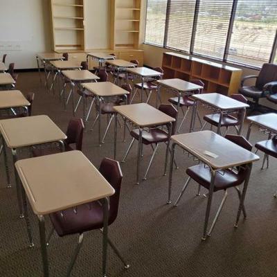 #27610 â€¢ 18 School Desks and Chairs