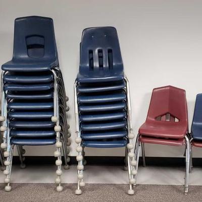 #15058 â€¢ 38 School Chairs