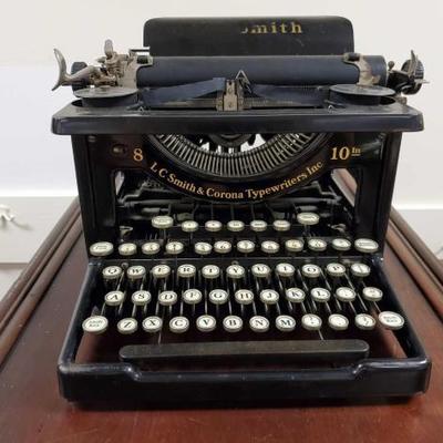 504	
Vintage LC Smith & Corona Typewriter
Vintage LC Smith & Corona Typewriter
