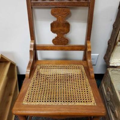 520	
Gorgeous Antique Easrlake Victorian Era Side Chair- Hand Caned Chair Maple 1800's
Measures Approx 18