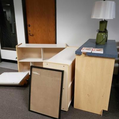 #15054 â€¢ 2 Cubby Shelves, 2 Lamp, Frame, And More