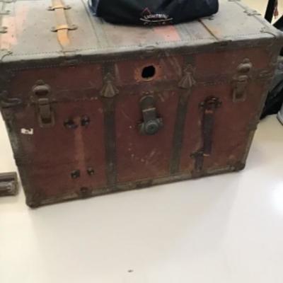 Old trunk 