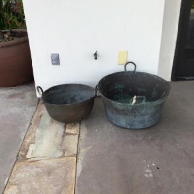 Copper pots 