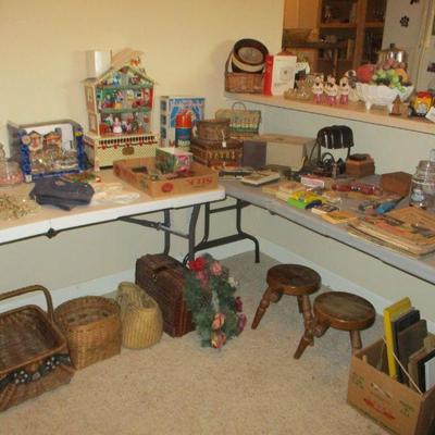 Baskets, collectibles & more.