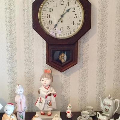 Waterbury Clock with Hakata Dolls