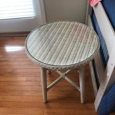 wicker round table