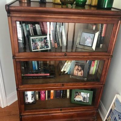 Library cabinet
