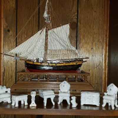 Half body dolls, Occupied Japan, US Zone, Bone Lina, RS Shul, Nippon Figurines
Model Ship