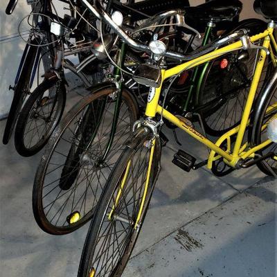 Vintage Schwinn Yellow Men's Collegiate 10 speed & Green Women's Suburban 10 speed.
Vintage Sears Free Spirit Blue Womens...