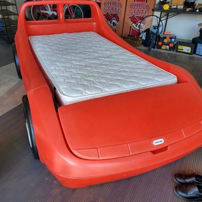 Full twin car bed
