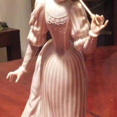 Lladro Figurine