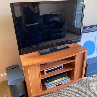 48â€ HD Flat Screen TV with Bose 2.1 System And TV Stand 