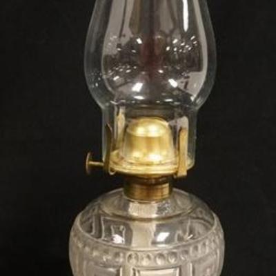 1001	ANTIQUE KERO LAMP GREEK KEY PATTERN
