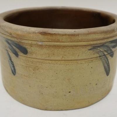 1087	SMALL BLUE DECORATED CROCK, HAS A RIM FLAKE, 4 1/4 IN HIGH, 7 1/2 IN TOP DIAMETER
