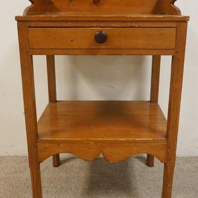1069	COUNTRY PINE ONE DRAWER WASHSTAND, TOP HAS CRACK
