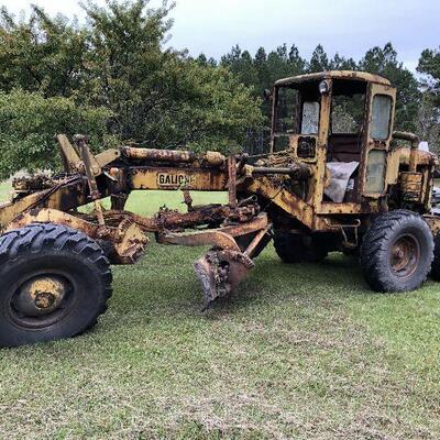 Gallion motor grader. Detroit engine. 12 ft blade. 880 hrs on meter. All functions working. Asking $2000. Call Kevin: 540-308-3806