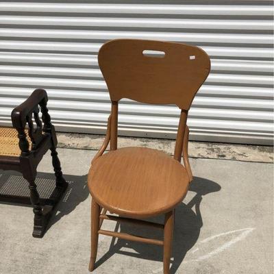 https://www.ebay.com/itm/124337838487	LRM3997 Country Style Chair Pickup Only	Buy-It-Now	35
