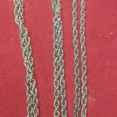 https://www.ebay.com/itm/114403177785	LX3006 USED VINTAGE 30 INCH STERLING SILVER ROPE CHAIN 	Buy-It-Now	32.99
