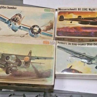 https://www.ebay.com/itm/124334279599	DP0017 LOT OF 4 FROG 1/72 MODEL KITS IN BOXS GERMAN WW2 FIGHTER PLANES	Buy-It-Now	 $20.00 
