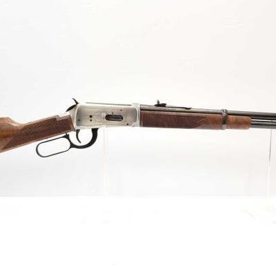 776	

Winchester 94 Bicentennial .30-30 Lever Action Rifle
Serial Number: USA03489 Barrel Length: 20