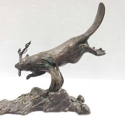 34	

The Canadian Beaver Bronze Sculpture By Malcom Mackenzie
Measures Approx: 8