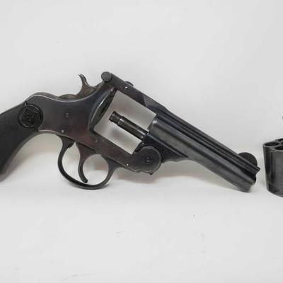 635	

Harrington & Richardson .38 S&W Revolver
Serial Number: 408211
Barrel Length: 3.25