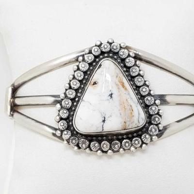 2016	

Shelia Becenti White Buffalo Star Drop Sterling Silver Cuff Bracelet, 34.1g
Weighs Approx 34.1g
Genuine White Buffalo 
Navajo...