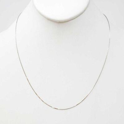 2285:: 13k Gold Box Chain, 1.8g
Weighs Approx 1.8g

