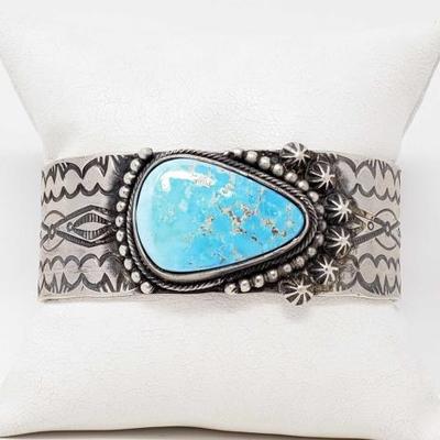 2024	
Vintage Sterling Silver Kingman Turquoise Cuff, 67.7g
Weighs Approx 67.7g
Genuine Kingman Turquoise
Navajo Native American...