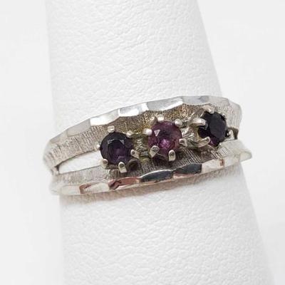 2276	

10k Gold Ring With Semi-Precious Stones- 2.9g
Weighs Approx 2.9g, Size Approx 7.5

