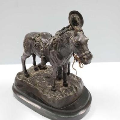 226	

Bronze Sculpture By Frederic Remington
Measures Approx: 9.5