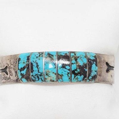 2214	

Sterling Silver Turquoise Cuff Bracelet- 29.7g
Weighs Approx 29.7g