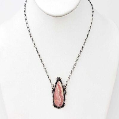 Sheila Becenti Rhodochrosite Sterling Silver Necklace , 22.6g
Weighs Approx 22.6g
Measures Approx 16"
Pendent Measures approx...