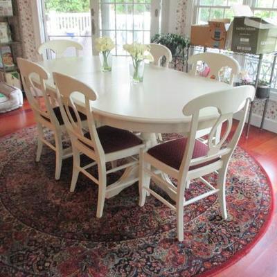 Pottery Barn White Double Pedestal Dining/Kitchen Table With Seating (6) ~~Beautiful Round Wool Rug 