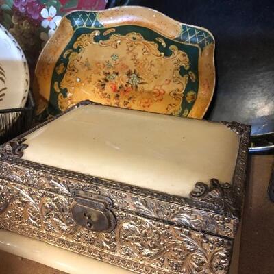 Vintage jewelry box