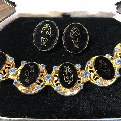Vintage German bracelet & earring set
Mint condition 