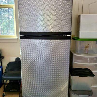 Gladiator fridge