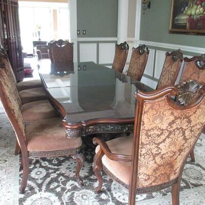 Stunning Pulaski Dining Room Suite 