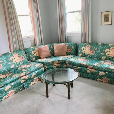 mid century sectional sofa $595
189 X 33 X 29"