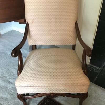 Arm chair $125