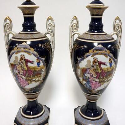 1029	PAIR OF IMPERIAL PEINTE A LA MAIN COVERED URNS, 18 1/2 IN HIGH

