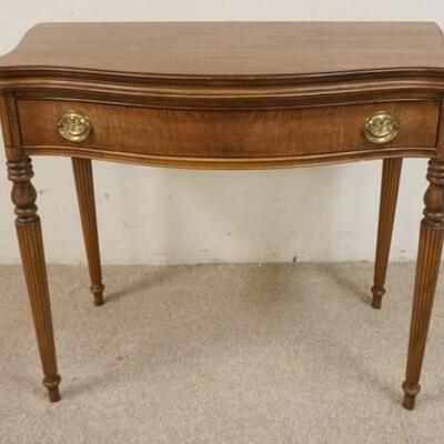 1001	GAME TABLE W/DRAWER & REEDED LEGS
