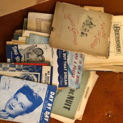 Estate sale photo