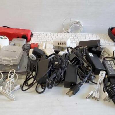 5090	
Charging Ports, Xbox Controller, Keyboard, Headphones, CD Cases, and More!
Charging Ports, Xbox Controller, Keyboard, Headphones,...