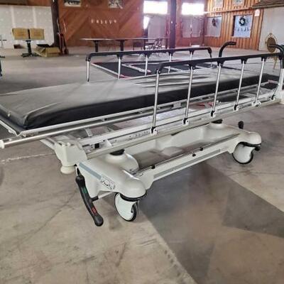 598	
Sechrist Hyperbaric Chamber Stretcher
Measures Approx: 90.5