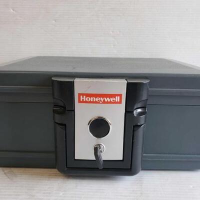5104	
Honeywell Safe Comes With Key
Honeywell Safe Comes With Key