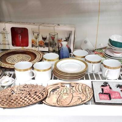 #1414 â€¢ Fine China, Glassware, Ceramic Porcelain Tile Dass Italy, And More